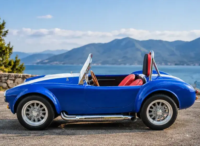 2200W Electric Vintage Car